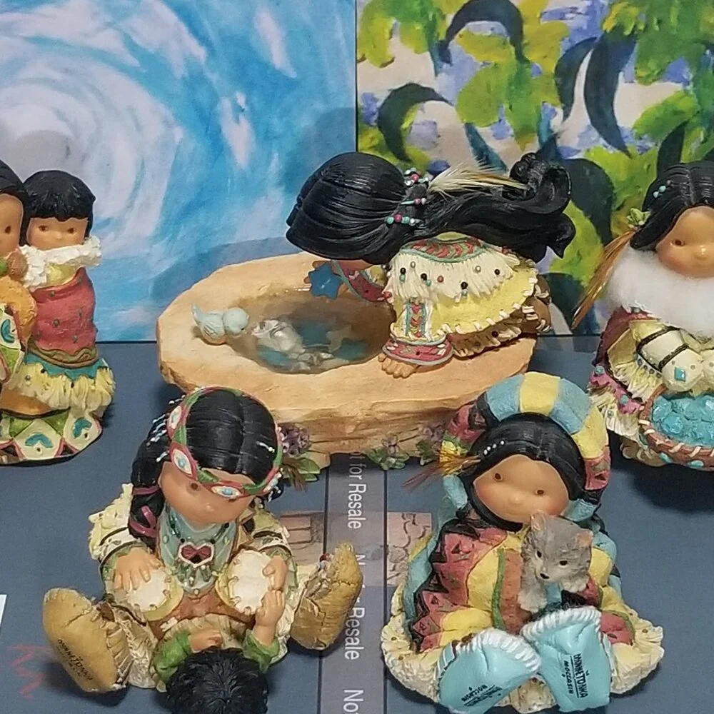 Wishing Well Figurine Friends of the Feather Karen Hahn's Special L. E.by Enesco
